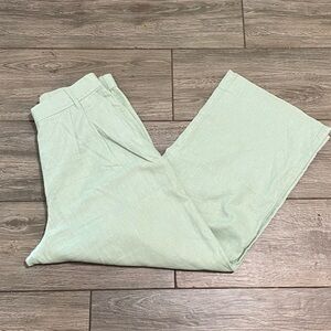Abercrombie & Fitch Light Mint Green Wide Leg Pants. M